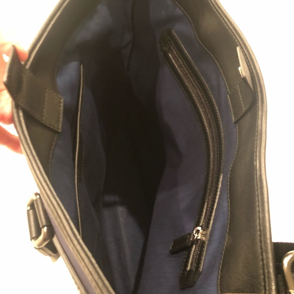 Ferragamo Varenne Shoulder Bag for Men in blue - Picture 8 of 14